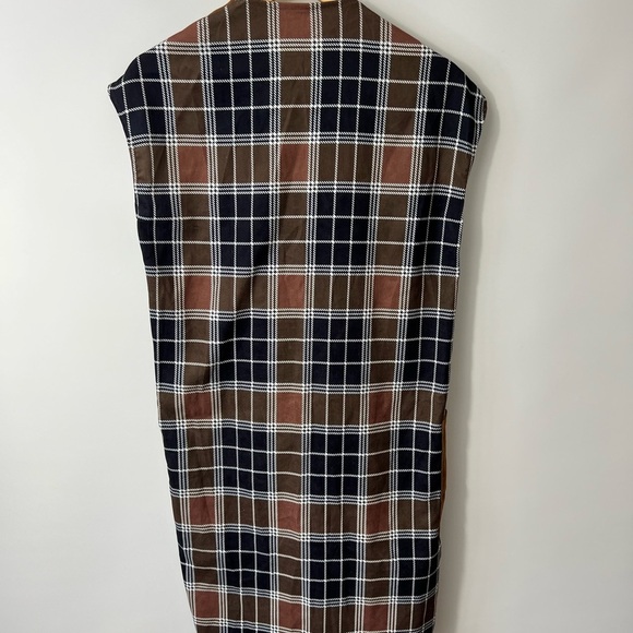 Brown Sleeveless Open Vest with Plaid Accents - Picture 2 of 2